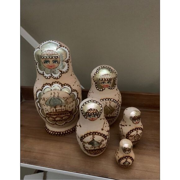 Russian Authentic Wood Nesting Dolls - Picture 1 of 5